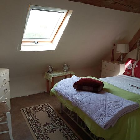 Le Petit Savriere B&B Tronget Phòng bức ảnh